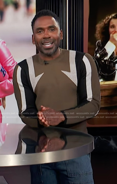 Justin's printed sweater on E! News
