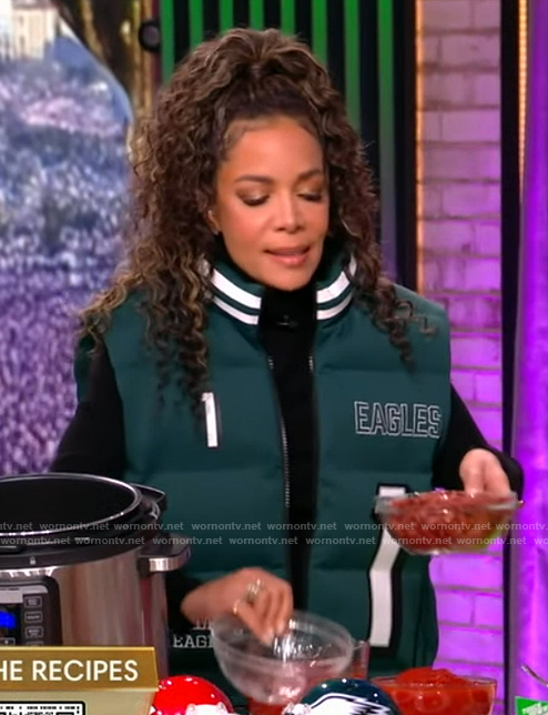 Sunny's green padded vest on The View