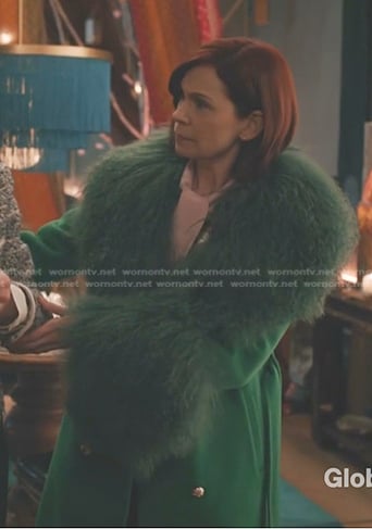 Elsbeth green fur trim coat on Elsbeth