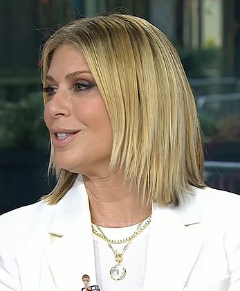 Jill's gold pendant necklace on Today