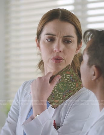 Jules' green floral notebook on Greys Anatomy