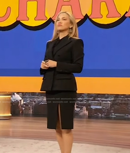 Kate Hudson's black blazer and pants on The Drew Barrymore Show