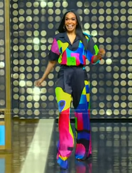 Michelle Williams's colorblock top and pants on Tamron Hall Show