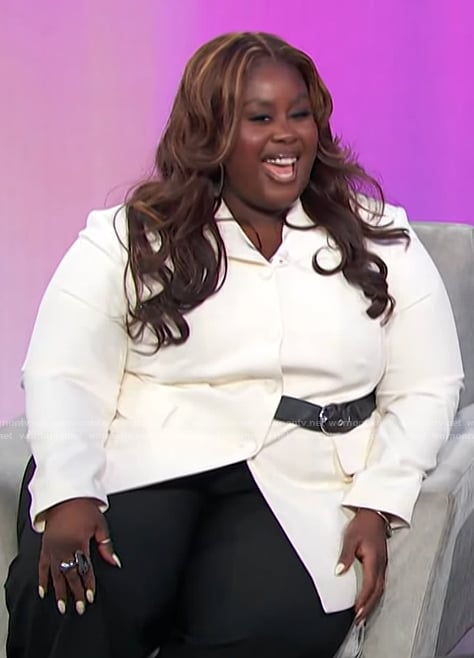 Raven Goodwin's white contrast belted blazer on Access Hollywood