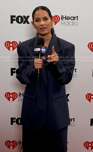 Rocsi's navy oversized blazer and pants on Good Morning America