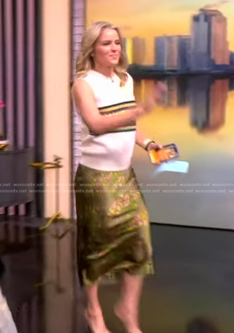 Sara's fair isle vest and floral skirt on The View