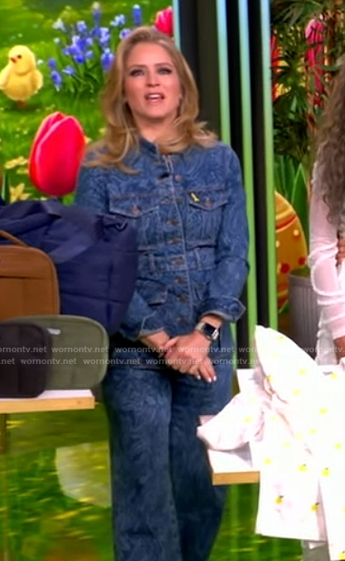 Sara's paisley print printed jacket and jeans on The View