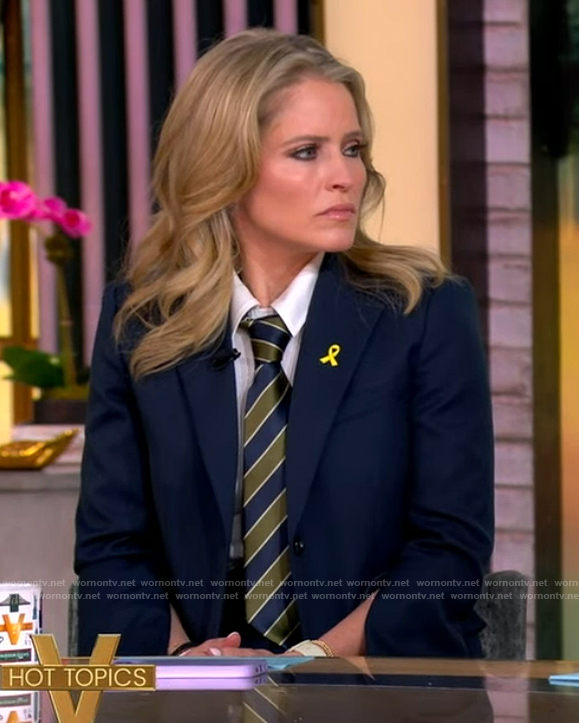 Sara's striped tie on The View