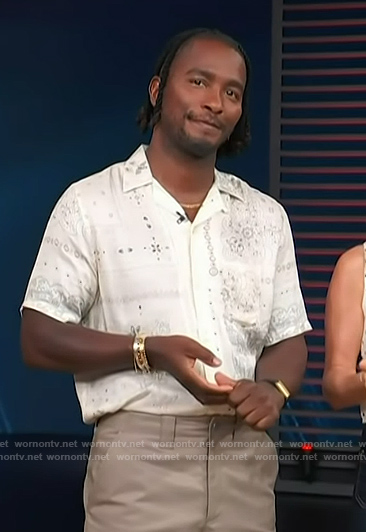 Scott's white paisley print shirt on Access Hollywood