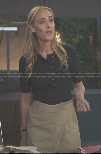 Teddy's black top and beige wrap pants on Greys Anatomy