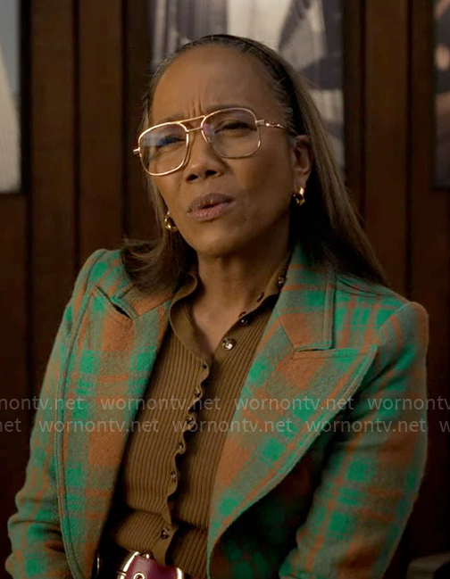 Amanda's green plaid blazer on Will Trent