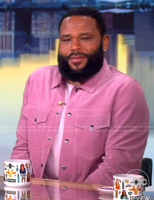 Anthony Andersons' pink suede jacket on The View
