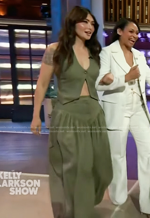 Daniella Pineda's green vest and pants on The Kelly Clarkson Show