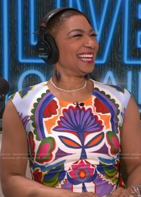 Deja Vu's floral print cap sleeve dress on Live with Kelly and Mark