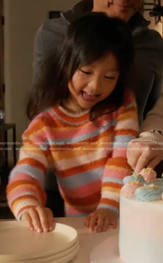Jee-Yun's striped sweater on 9-1-1