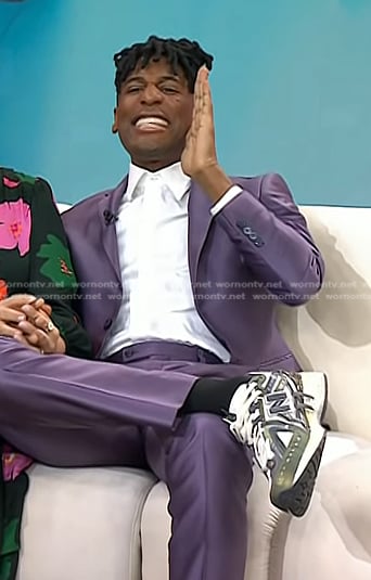 Jon Batiste's white and olive green sneakers on Today
