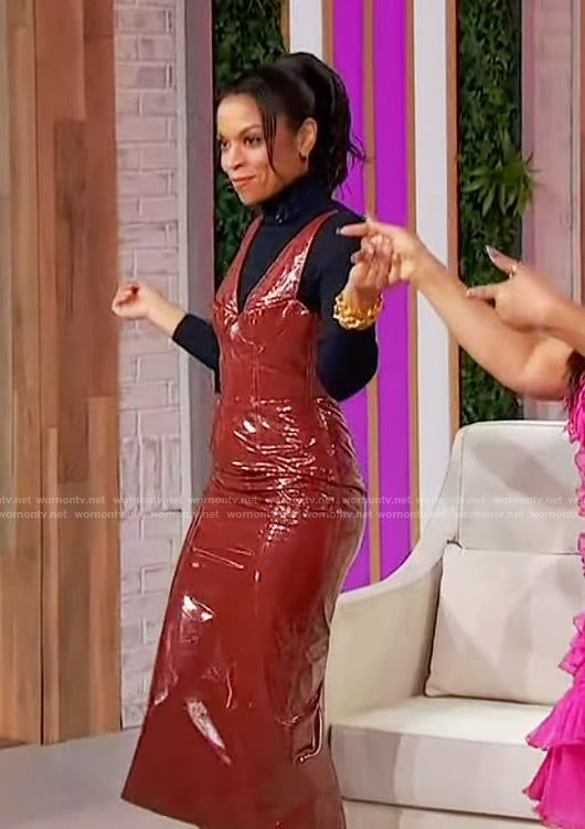 Susan's brown latex dress on Sherri