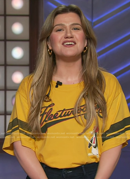 Kelly's Fleetwood Mac shirt on The Kelly Clarkson Show