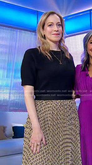 Kim Rosenstock's beige print pleated skirt on Good Morning America