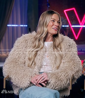 LeAnn Rimes's white lace top and fur jacket on The Voice