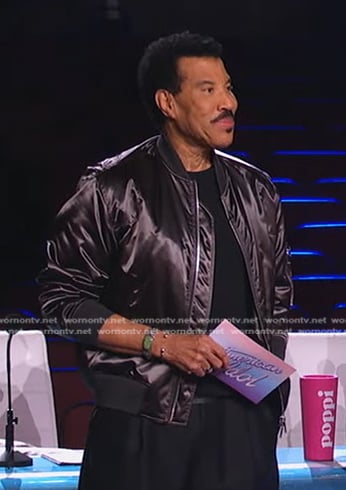Lionel Richie’s brown bomber jacket on American Idol