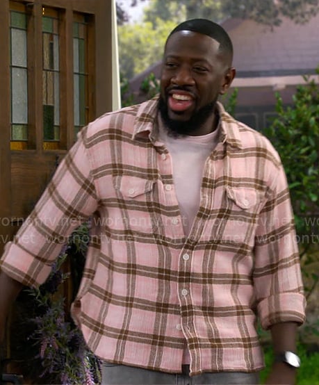 Malcolm's pink plaid shirt on The Neighborhood