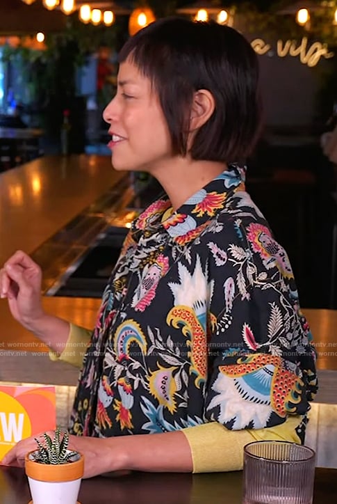 Pilar Valdes' black printed shirt on The Drew Barrymore Show