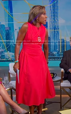 Robin's pink sleeveless midi dress on Good Morning America