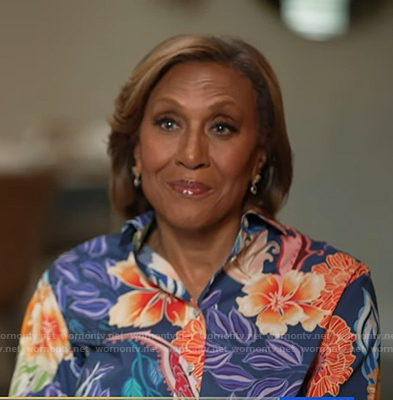 Robin's blue floral print shirt on Good Morning America