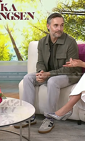 Will Forte's green jacket and sneakers on Today