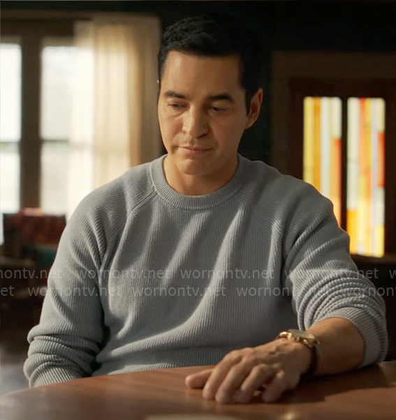 Will's light blue sweater on Will Trent