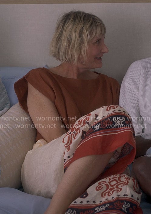 Anne's brown linen top and printed pants on The Four Seasons