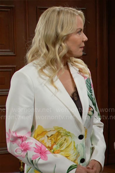 Brooke's white floral graphic blazer on The Bold and the Beautiful