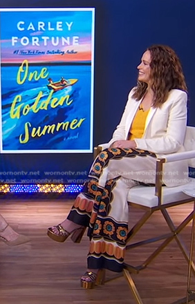 Carley Fortune's floral print pants on Good Morning America