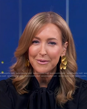 Lara's gold earrings on Good Morning America