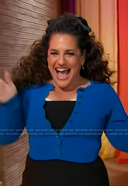 Marissa Jaret Winokur's blue scalloped cardigan on Sherri