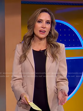 Rhiannon's beige blazer on Good Morning America