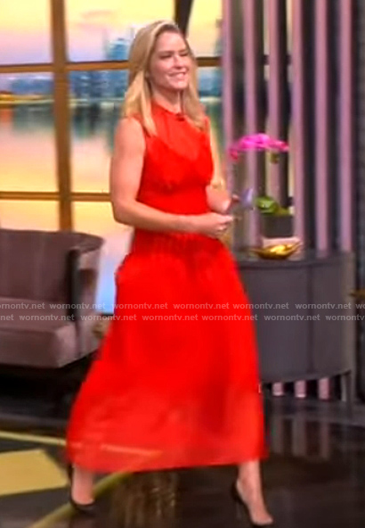 Sara's red sleeveless dress on The View
