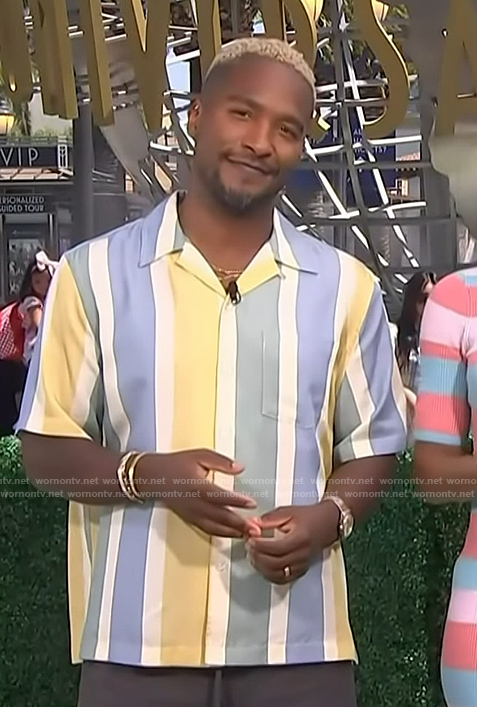 Scott's striped short sleeve shirt on Access Hollywood