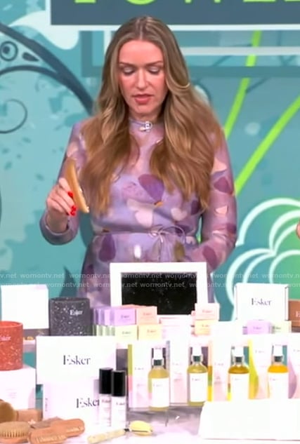 Shannon Davenport's lavender floral print long sleeve dress on The View
