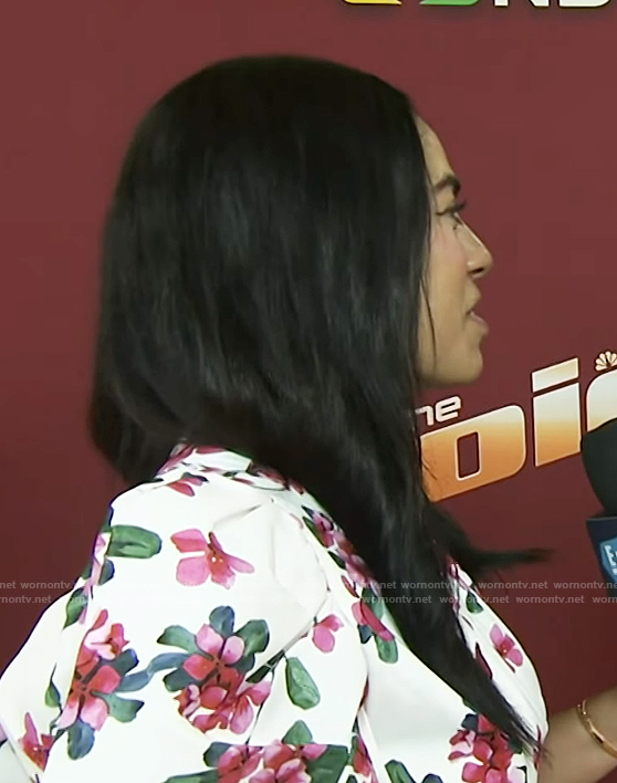 Sharon Carpenter's white floral print cutout dress on E! News