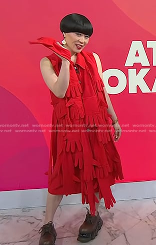 Atsuko Okatsuka's red glove layered dress on Today