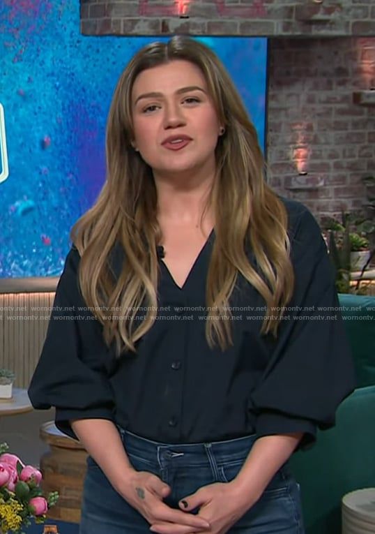 Kelly's black short sleeve v-neck blouse on The Kelly Clarkson Show