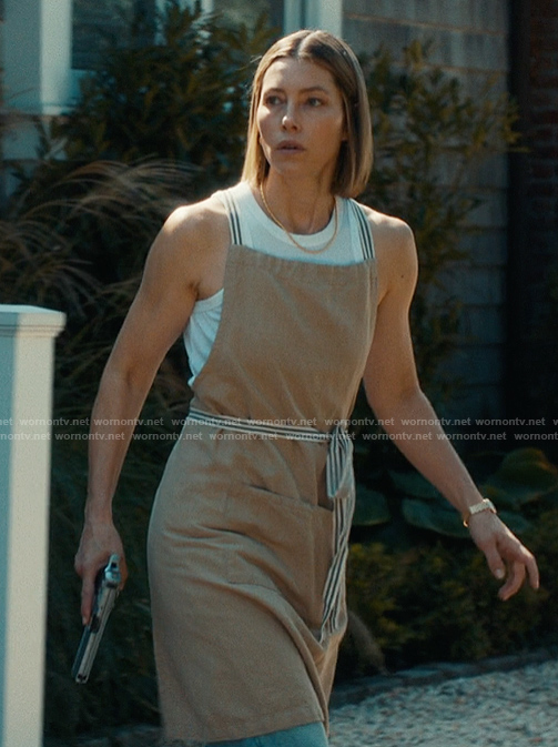 Chloe's apron on The Better Sister