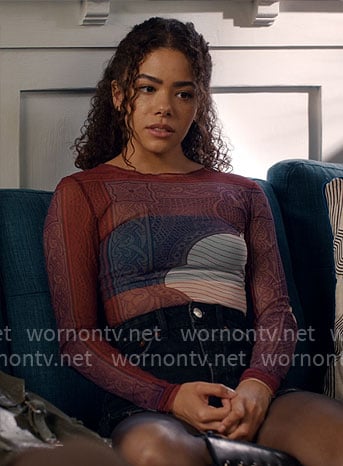 Ginny's printed mesh long sleeve top on Ginny & Georgia