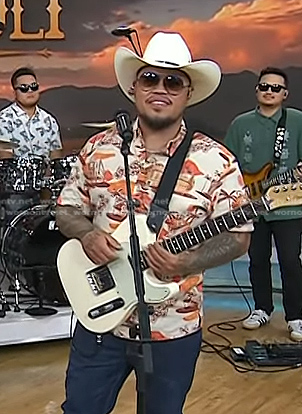 Maoli's beige print shirt on Today