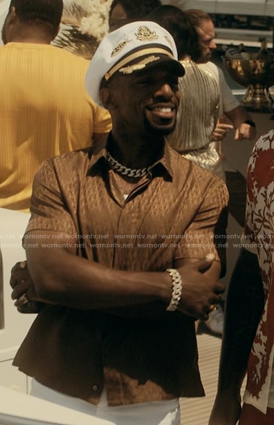 Pastor Ezekiel's brown monochrome shirt on The Chi