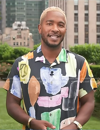 Scott's multicolor print short sleeve shirt on Access Hollywood