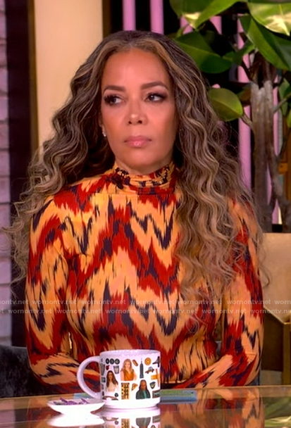 Sunny's printed turtleneck top on The View