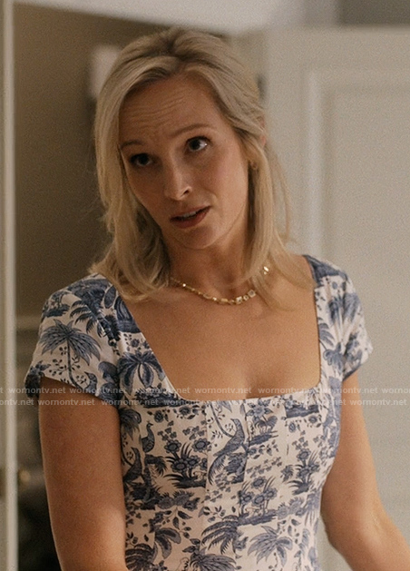 Bess's floral print square neck dress on We Were Liars